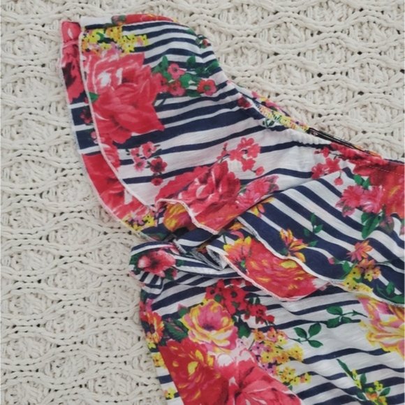 Almost Famous Off the Shoulder Puplum Print Top- Size S - Picture 4 of 7